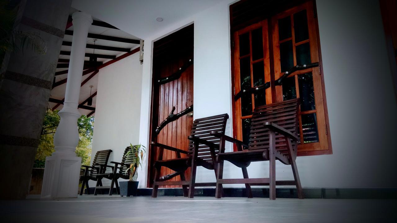 Induwara Safari Resort Udawalawe Εξωτερικό φωτογραφία