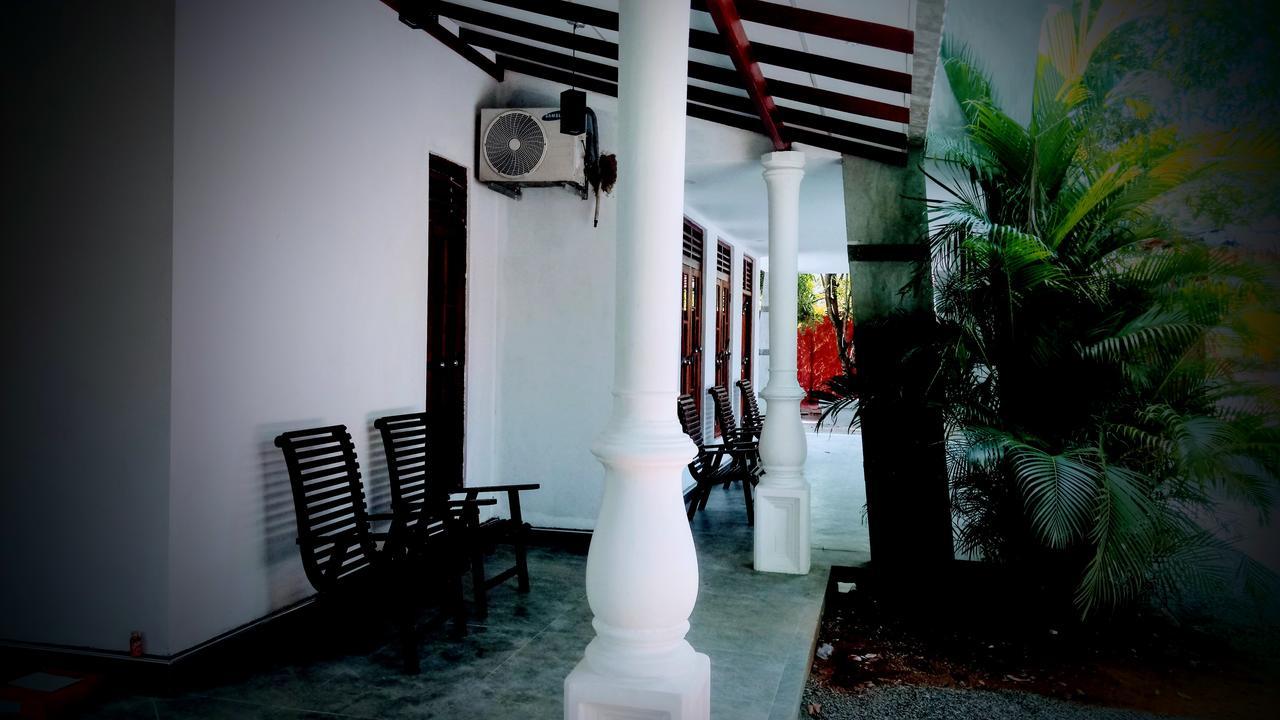 Induwara Safari Resort Udawalawe Εξωτερικό φωτογραφία