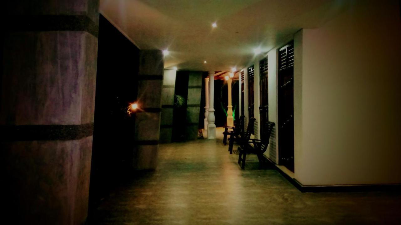 Induwara Safari Resort Udawalawe Εξωτερικό φωτογραφία