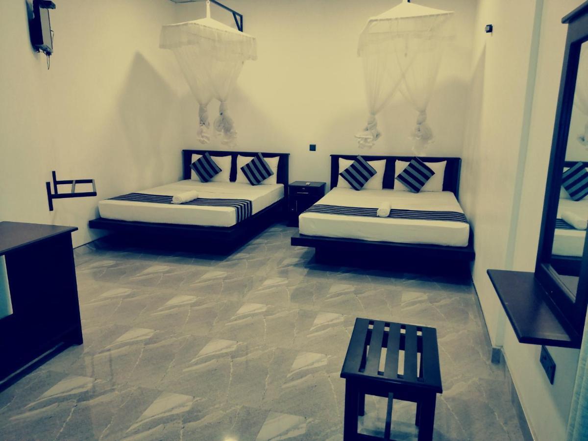 Induwara Safari Resort Udawalawe Εξωτερικό φωτογραφία